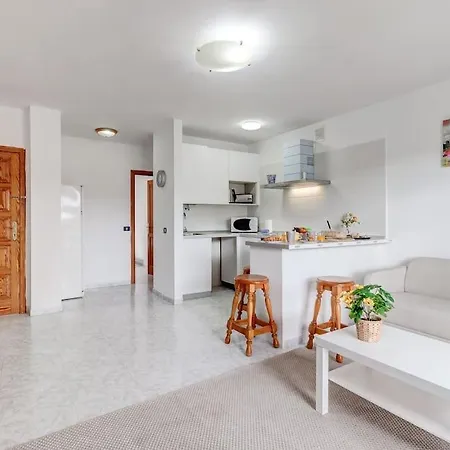 Cristianos Terrace By Clabao *